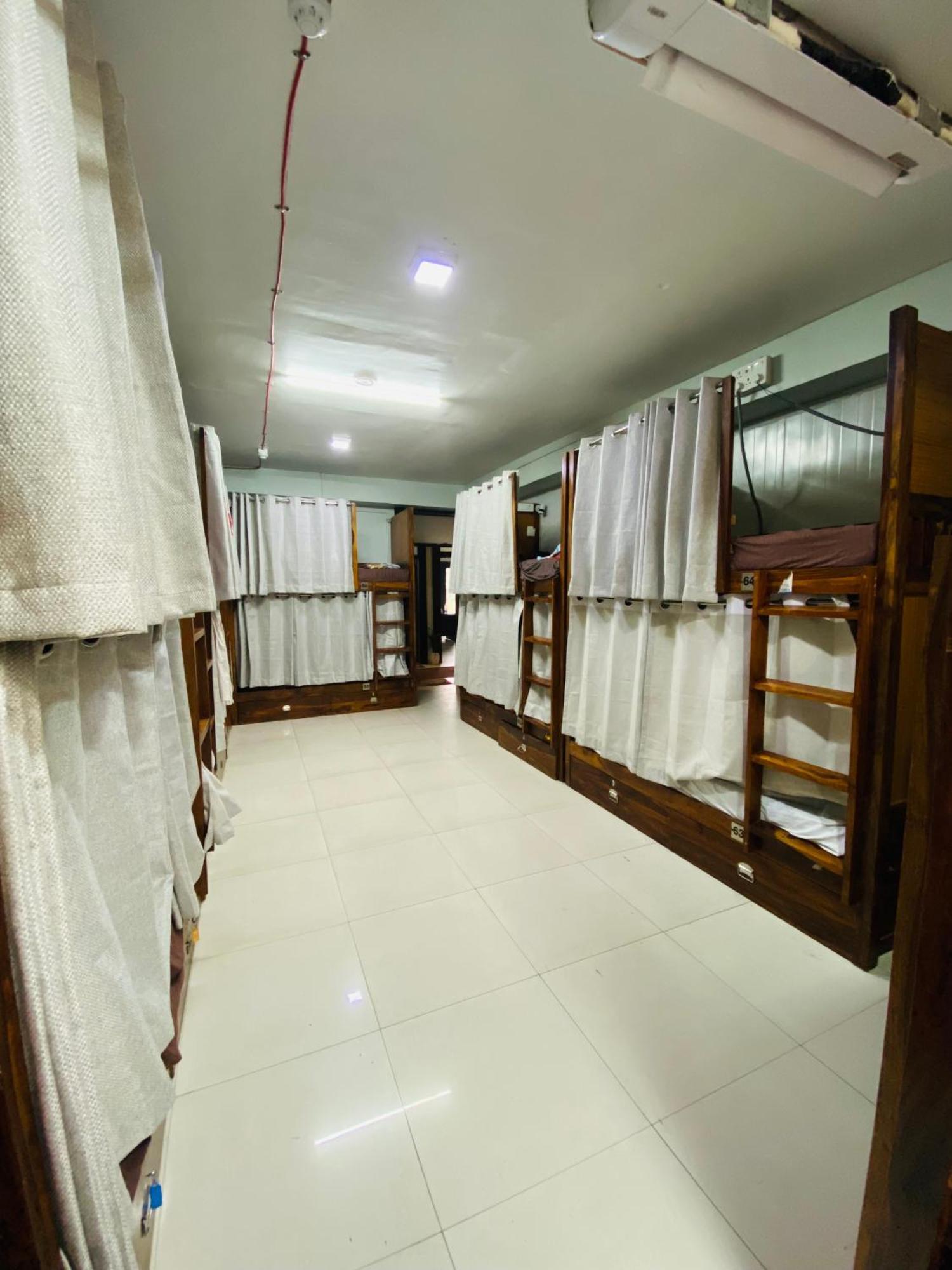 Homestay Ac Dormitory Нью-Дели Экстерьер фото